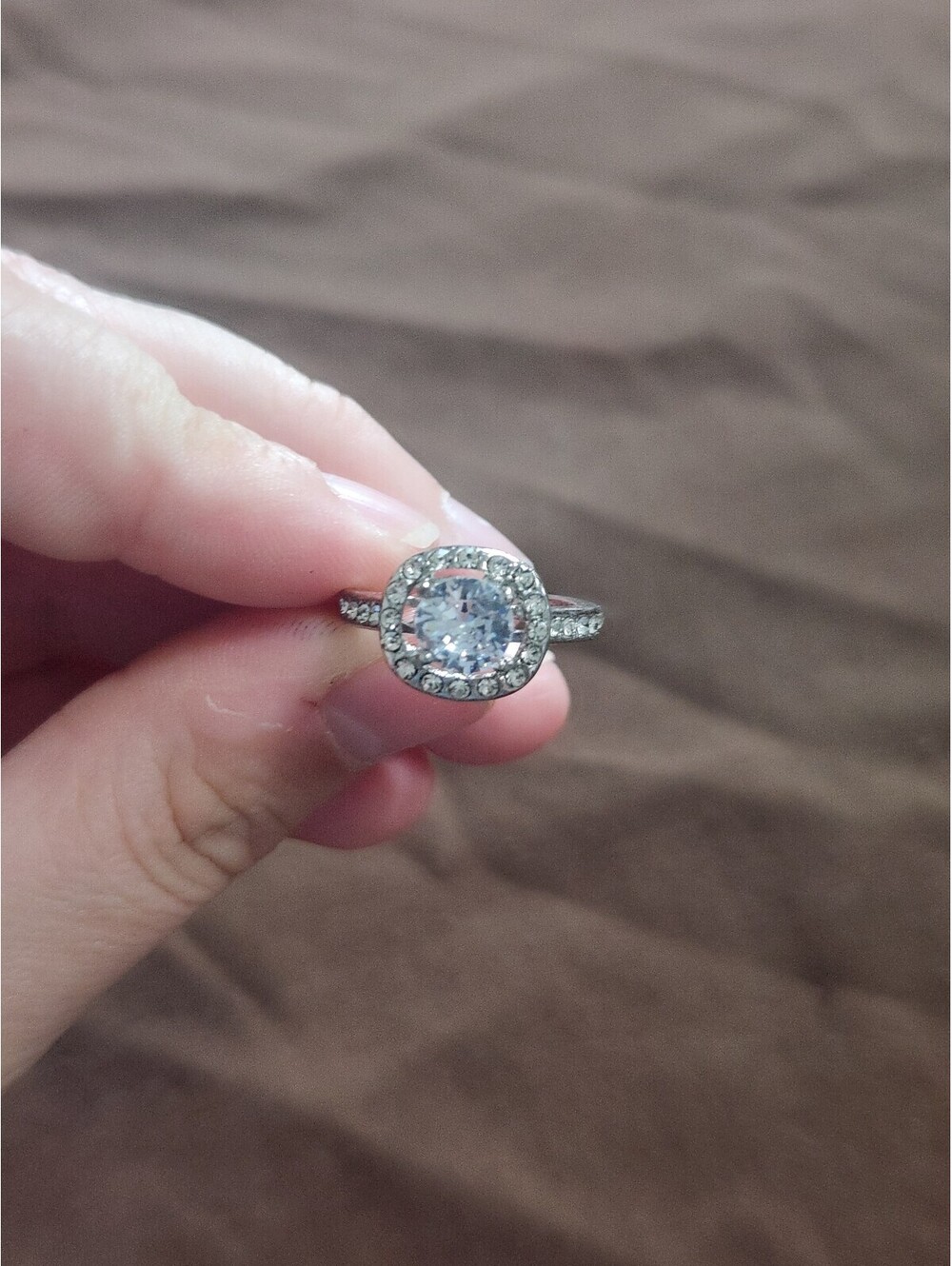 Elegant Silver Tone Ring with Clear Cubic Zirconia Stones Size 7